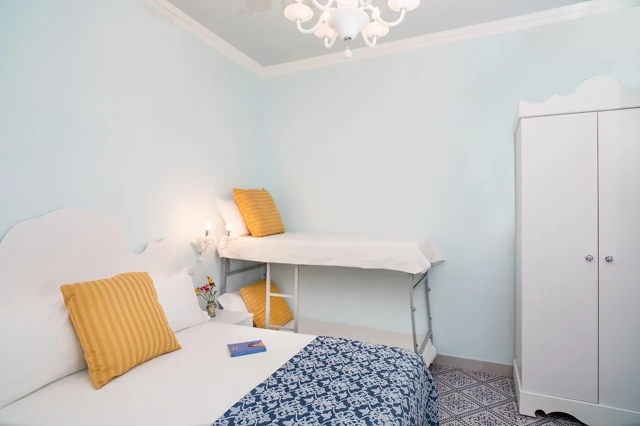 Hotel Villa Nefele Giardini Naxos 3*,